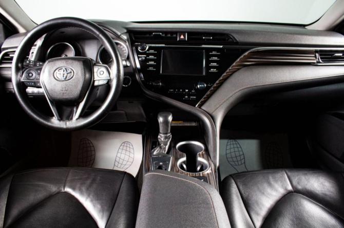 Toyota Camry VIII (XV70) с пробегом 2019 года, цена 2 329 000 рублей, 224000 км, седан, Автокод Объявления