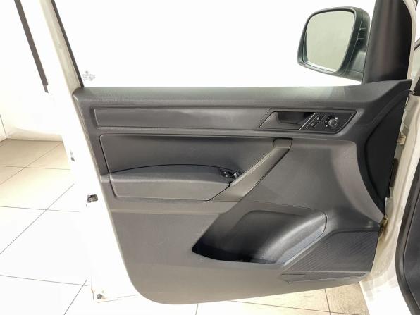 Volkswagen Caddy IV с пробегом 2020 года, цена 1 590 000 рублей, 194213 км, компактвэн, Автокод Объявления