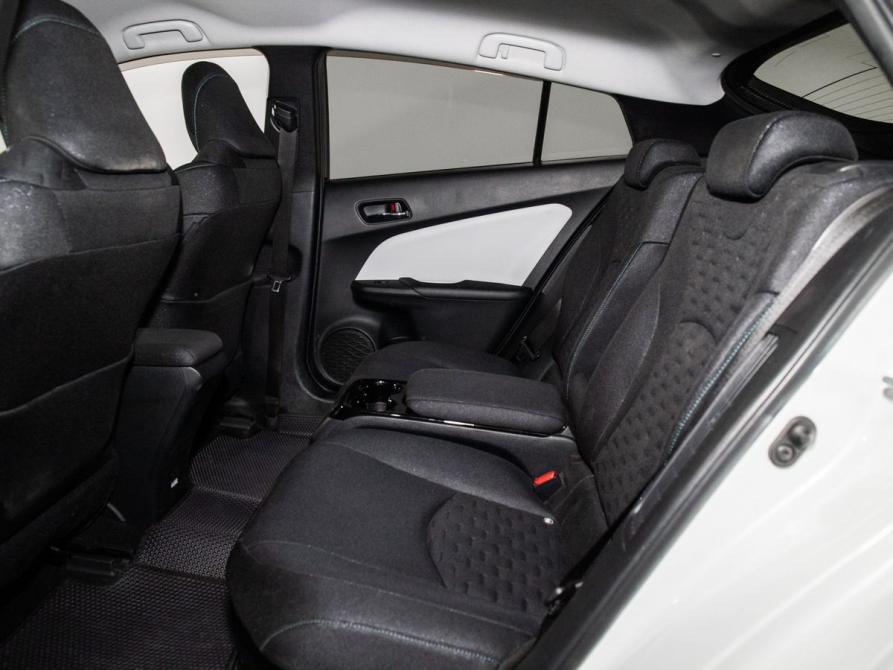 Toyota Prius IV (XW50) Иркутск  - изображение 7