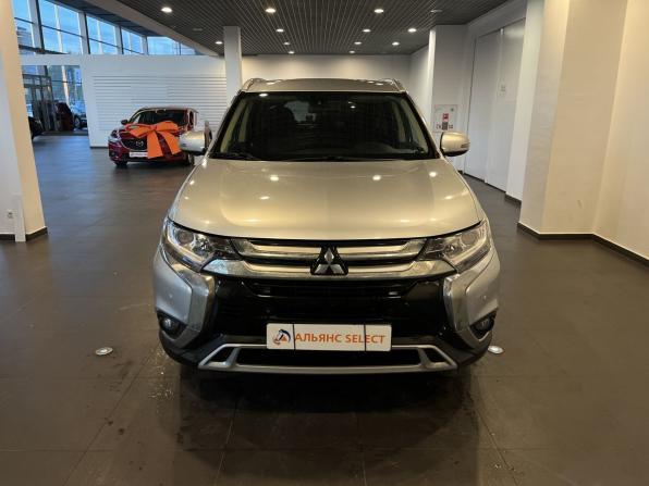Mitsubishi Outlander III Рестайлинг 3 с пробегом 2019 года, цена 2 542 000 рублей, 90466 км, внедорожник, Автокод Объявления