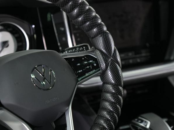 Volkswagen Touareg III с пробегом 2022 года, цена 8 840 000 рублей, 28700 км, внедорожник, Автокод Объявления
