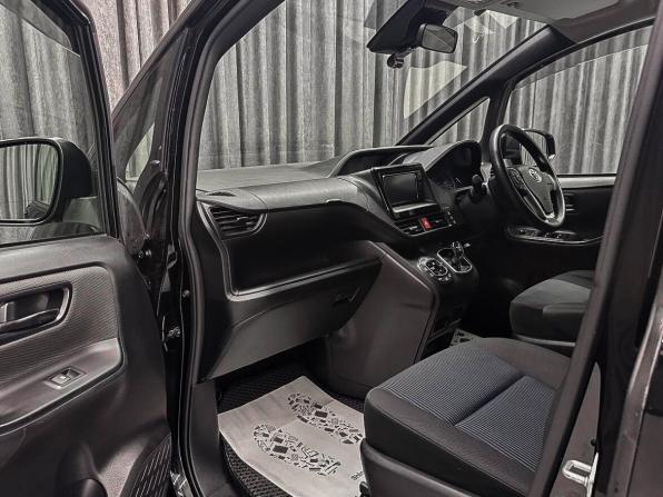 Toyota Noah III (R80) Рестайлинг с пробегом 2020 года, цена 1 950 000 рублей, 83332 км, минивэн, Автокод Объявления