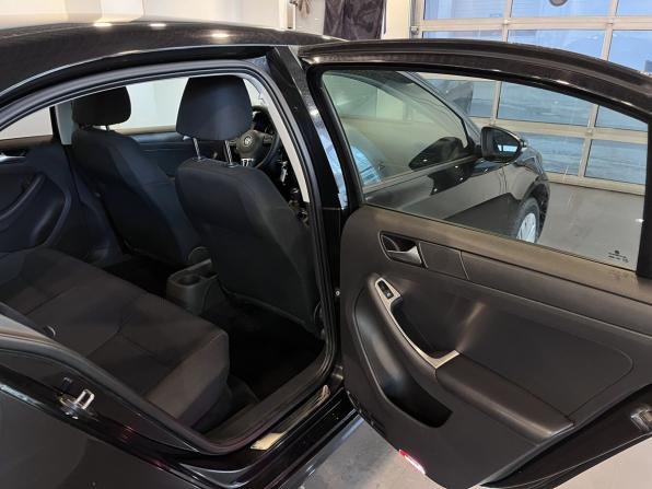 Volkswagen Jetta VI с пробегом 2014 года, цена 980 000 рублей, 107341 км, седан, Автокод Объявления