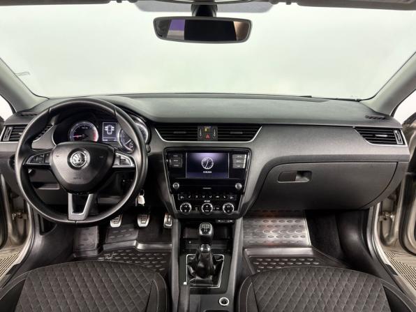 Skoda Octavia III (A7) Рестайлинг с пробегом 2017 года, цена 1 475 000 рублей, 142307 км, лифтбек, Автокод Объявления