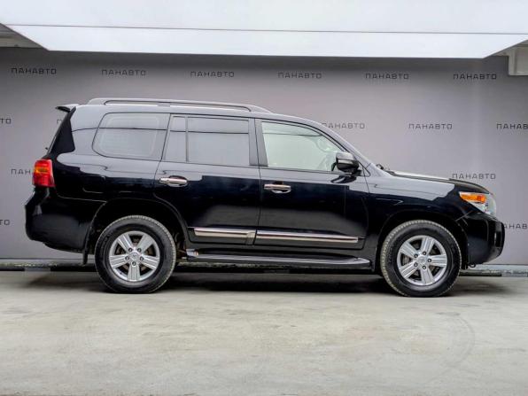 Toyota Land Cruiser 200 Series Рестайлинг 1 с пробегом 2014 года, цена 4 697 000 рублей, 152156 км, внедорожник, Автокод Объявления
