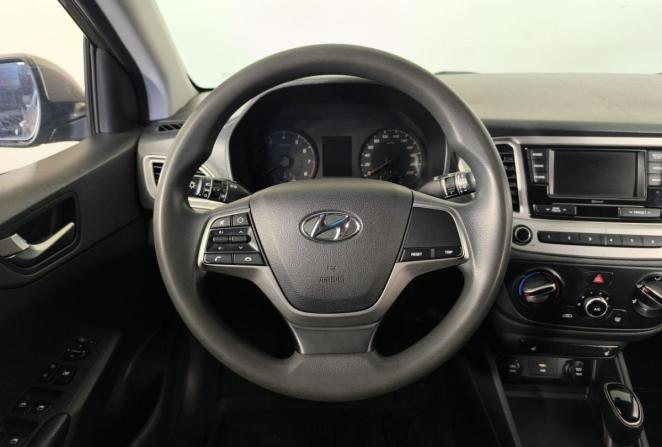 Hyundai Solaris II Рестайлинг с пробегом 2021 года, цена 1 570 000 рублей, 20000 км, седан, Автокод Объявления