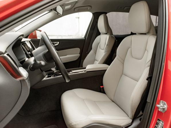 Volvo XC60 II с пробегом 2019 года, цена 3 465 000 рублей, 55179 км, внедорожник, Автокод Объявления