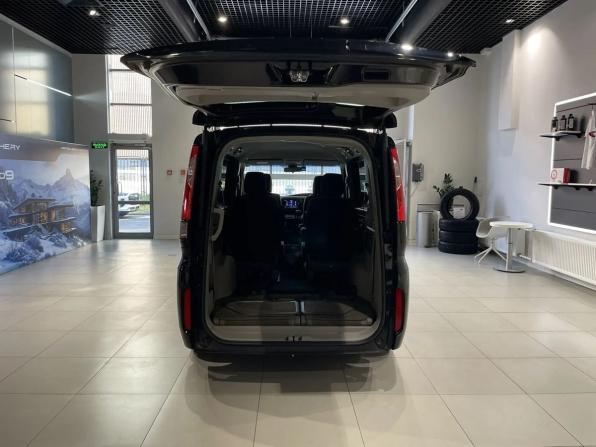 Honda Stepwgn V Рестайлинг с пробегом 2018 года, цена 2 150 000 рублей, 185177 км, минивэн, Автокод Объявления
