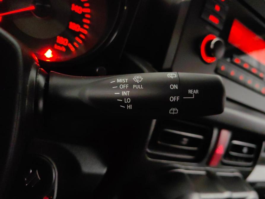 Suzuki Jimny IV Подольск  - изображение 23