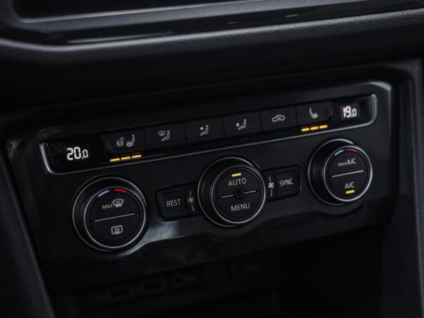 Volkswagen Tiguan II с пробегом 2019 года, цена 2 049 000 рублей, 120018 км, внедорожник, Автокод Объявления