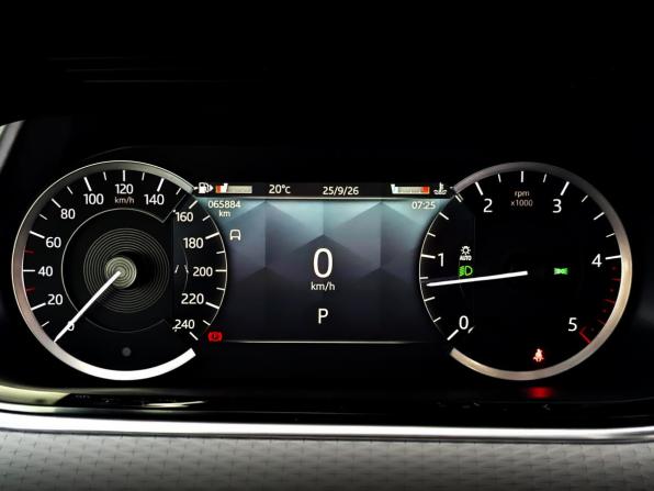 Land Rover Range Rover Evoque II с пробегом 2022 года, цена 4 675 000 рублей, 63000 км, внедорожник, Автокод Объявления