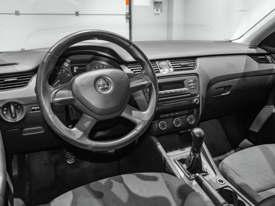 Skoda Octavia III (A7) Екатеринбург  - изображение 12