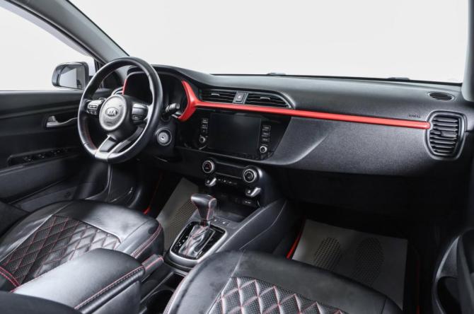 Kia Rio IV Рестайлинг с пробегом 2021 года, цена 1 949 000 рублей, 50600 км, хэтчбек, Автокод Объявления