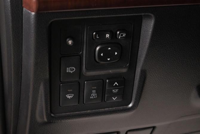 Toyota Land Cruiser Prado 150 Series Рестайлинг 2 с пробегом 2015 года, цена 3 669 000 рублей, 206000 км, внедорожник, Автокод Объявления