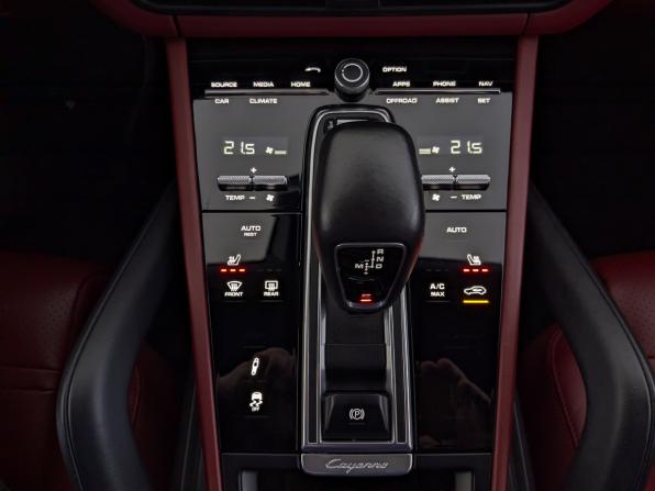 Porsche Cayenne III с пробегом 2019 года, цена 7 382 500 рублей, 106500 км, внедорожник, Автокод Объявления