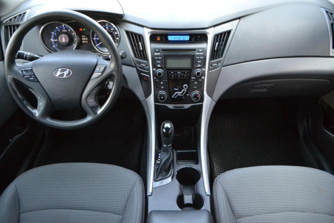 Hyundai Sonata VI (YF) с пробегом 2011 года, цена 880 000 рублей, 107432 км, седан, Автокод Объявления
