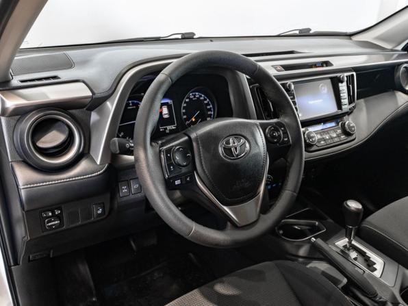 Toyota RAV4 IV (XA40) Рестайлинг с пробегом 2018 года, цена 2 609 700 рублей, 129670 км, внедорожник, Автокод Объявления