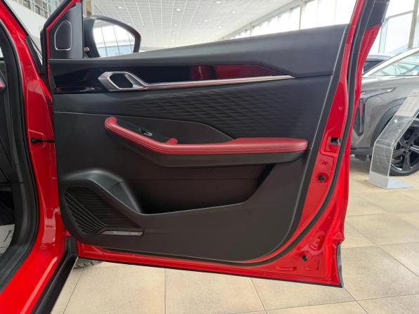 Geely Coolray I Рестайлинг с пробегом 2023 года, цена 2 100 000 рублей, 30544 км, внедорожник, Автокод Объявления