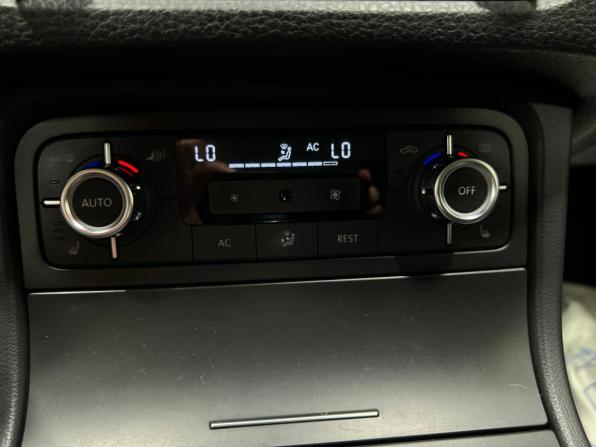 Volkswagen Touareg II с пробегом 2011 года, цена 1 525 000 рублей, 347242 км, внедорожник, Автокод Объявления