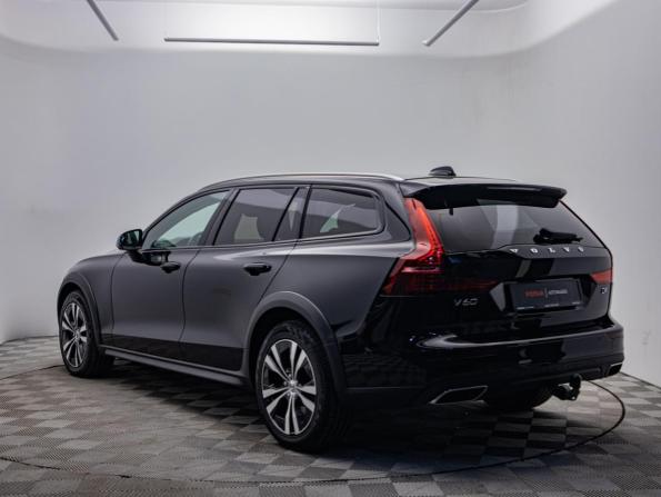 Volvo V60 Cross Country II с пробегом 2019 года, цена 3 297 000 рублей, 116329 км, универсал, Автокод Объявления