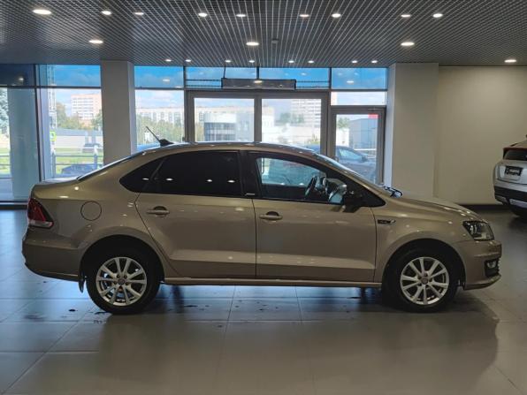 Volkswagen Polo V Рестайлинг с пробегом 2017 года, цена 1 247 000 рублей, 54281 км, седан, Автокод Объявления