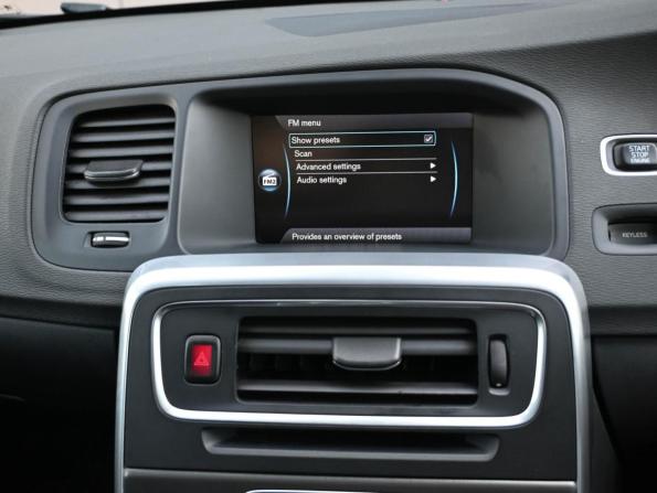 Volvo V60 I Рестайлинг с пробегом 2013 года, цена 1 339 000 рублей, 120094 км, универсал, Автокод Объявления