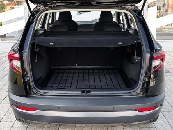 Skoda Karoq I с пробегом 2021 года, цена 2 809 000 рублей, 64865 км, внедорожник, Автокод Объявления