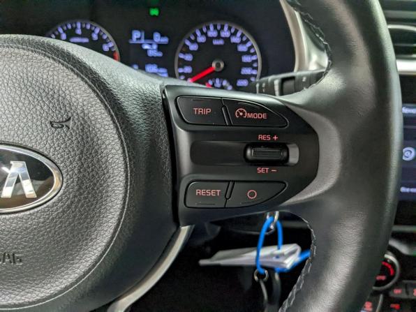 Kia Rio IV Рестайлинг с пробегом 2021 года, цена 1 870 000 рублей, 63873 км, хэтчбек, Автокод Объявления
