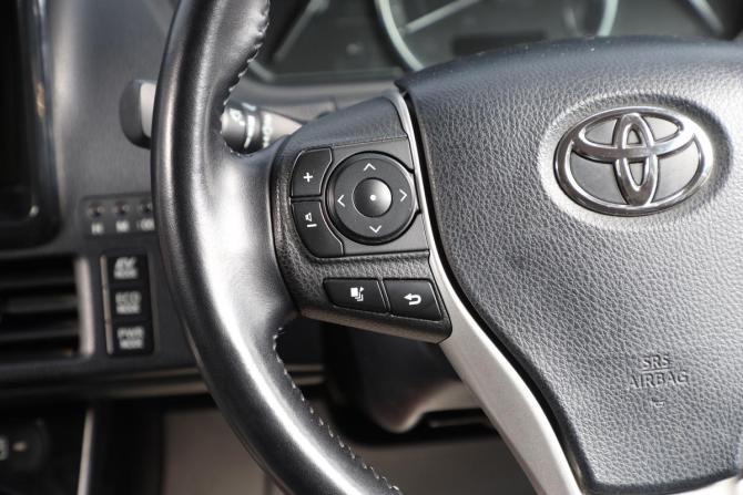 Toyota Esquire I с пробегом 2015 года, цена 2 149 000 рублей, 133007 км, минивэн, Автокод Объявления