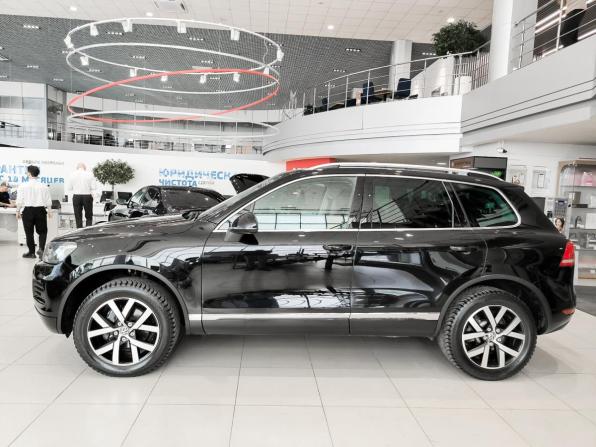 Volkswagen Touareg II с пробегом 2014 года, цена 1 799 000 рублей, 302209 км, внедорожник, Автокод Объявления