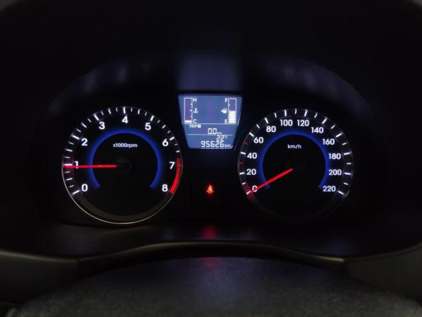 Hyundai Solaris I Рестайлинг с пробегом 2014 года, цена 999 000 рублей, 95626 км, хэтчбек, Автокод Объявления