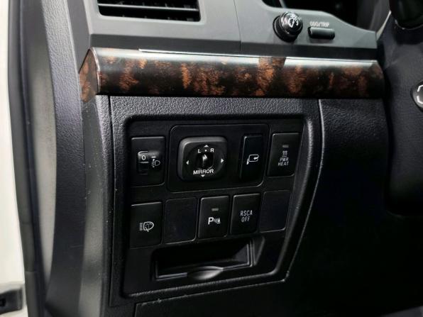 Toyota Land Cruiser 200 Series с пробегом 2011 года, цена 2 850 000 рублей, 381155 км, внедорожник, Автокод Объявления