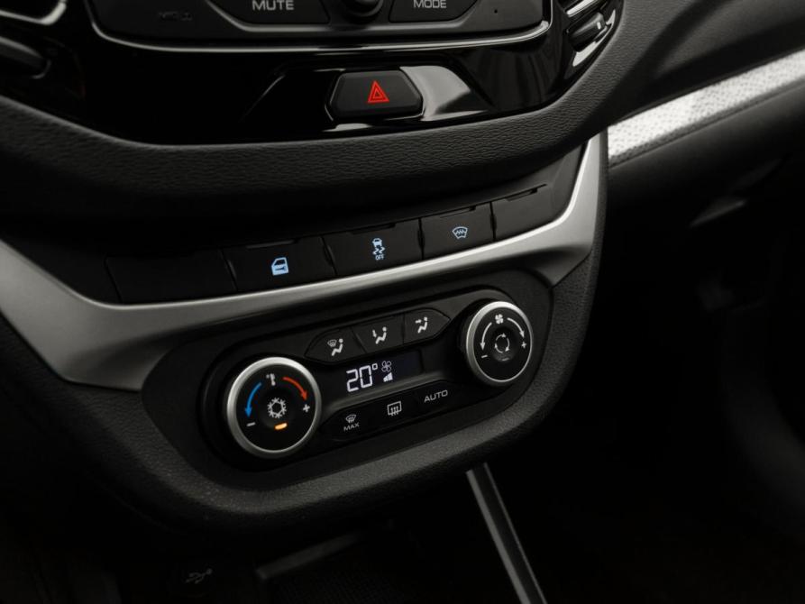Lada (ВАЗ) Vesta I Москва  - изображение 17