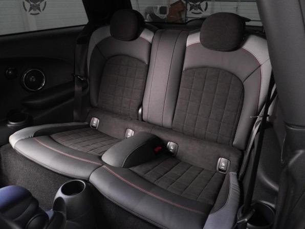 Mini Hatch III (F55/F56) Рестайлинг 2 с пробегом 2021 года, цена 4 665 000 рублей, 2459 км, хэтчбек, Автокод Объявления