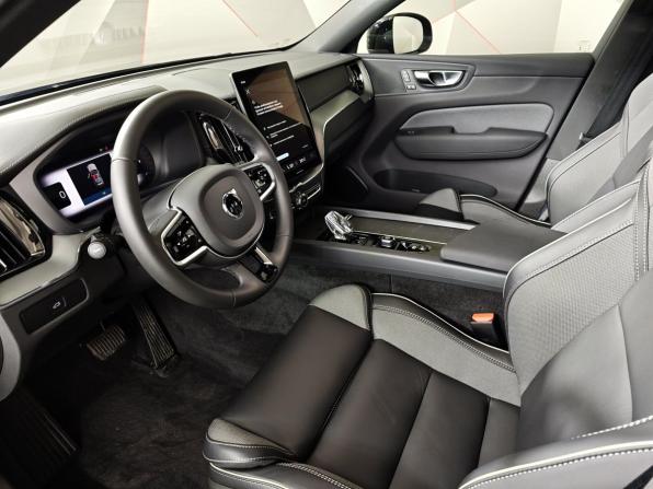 Volvo XC60 II Рестайлинг с пробегом 2025 года, цена 6 495 000 рублей, 14631 км, внедорожник, Автокод Объявления