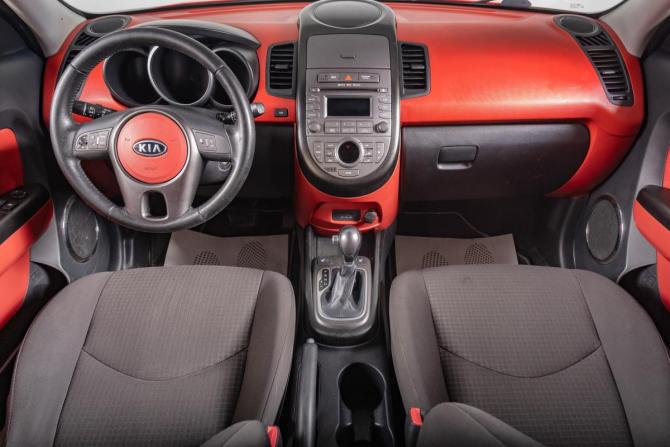 Kia Soul I Рестайлинг с пробегом 2012 года, цена 1 199 000 рублей, 178000 км, хэтчбек, Автокод Объявления