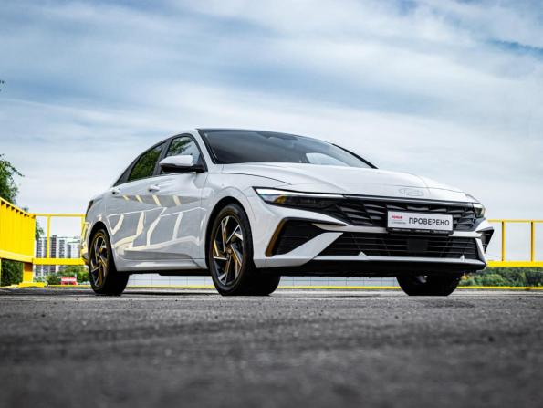 Hyundai Elantra VII (CN7) Рестайлинг с пробегом 2023 года, цена 1 990 999 рублей, 62150 км, седан, Автокод Объявления