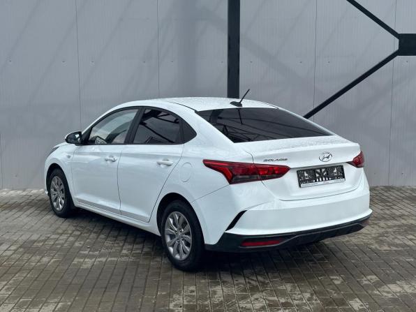Hyundai Solaris II Рестайлинг с пробегом 2021 года, цена 1 565 000 рублей, 107000 км, седан, Автокод Объявления