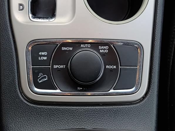 Jeep Grand Cherokee IV (WK2) с пробегом 2010 года, цена 1 558 700 рублей, 136231 км, внедорожник, Автокод Объявления
