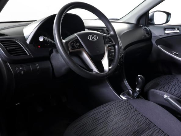 Hyundai Solaris I Рестайлинг с пробегом 2015 года, цена 890 000 рублей, 105906 км, седан, Автокод Объявления