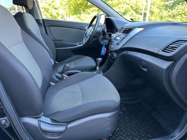 Hyundai Solaris I с пробегом 2013 года, цена 749 000 рублей, 177168 км, хэтчбек, Автокод Объявления