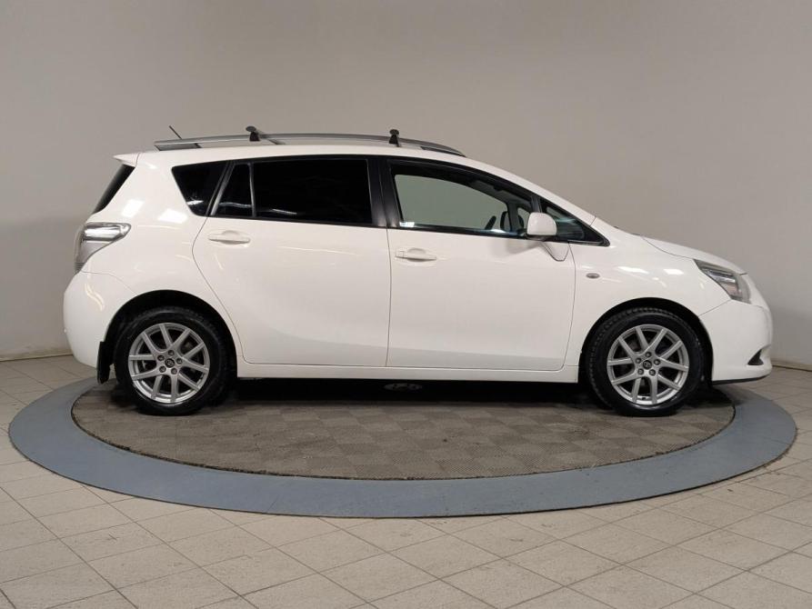 Toyota Verso I Екатеринбург  - изображение 9