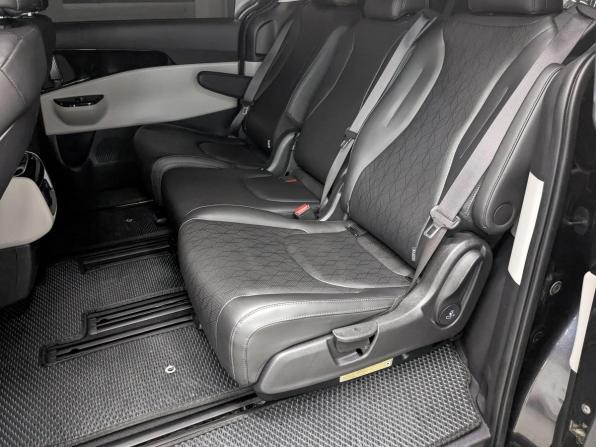 Kia Carnival IV с пробегом 2023 года, цена 4 440 000 рублей, 37279 км, минивэн, Автокод Объявления