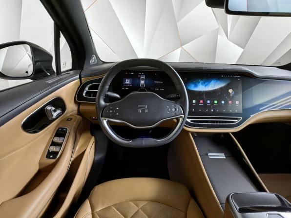 Rising Auto R7 с пробегом 2022 года, цена 2 915 000 рублей, 43116 км, внедорожник, Автокод Объявления