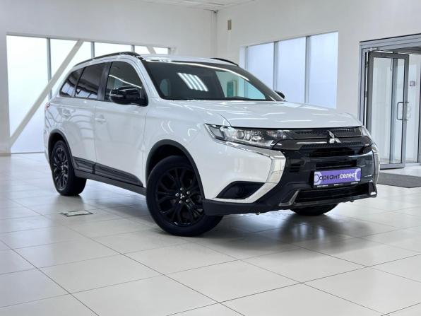 Mitsubishi Outlander III Рестайлинг 3 с пробегом 2020 года, цена 2 650 000 рублей, 63500 км, внедорожник, Автокод Объявления