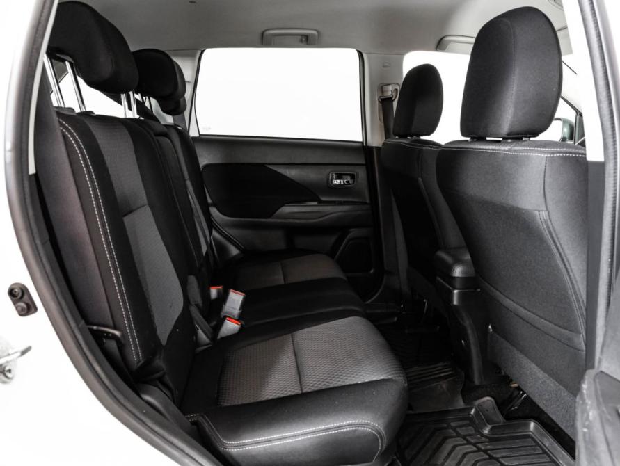 Mitsubishi Outlander III Рестайлинг 2 Санкт-Петербург  - изображение 21