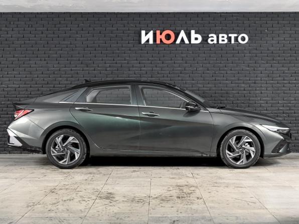 Hyundai Elantra VII (CN7) Рестайлинг с пробегом 2023 года, цена 2 620 000 рублей, 8130 км, седан, Автокод Объявления