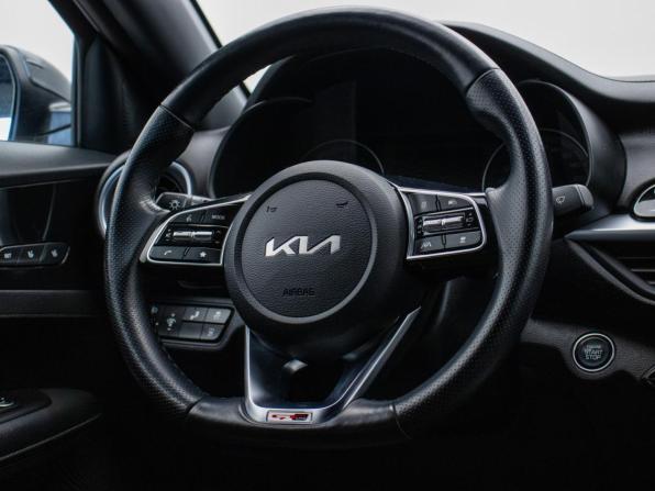 Kia Cerato IV Рестайлинг с пробегом 2021 года, цена 2 454 000 рублей, 52000 км, седан, Автокод Объявления