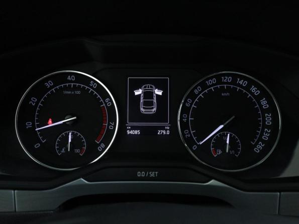 Skoda Superb III Рестайлинг с пробегом 2019 года, цена 2 350 000 рублей, 94080 км, лифтбек, Автокод Объявления