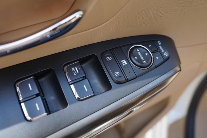 Kia Carnival III с пробегом 2018 года, цена 2 999 000 рублей, 92464 км, минивэн, Автокод Объявления